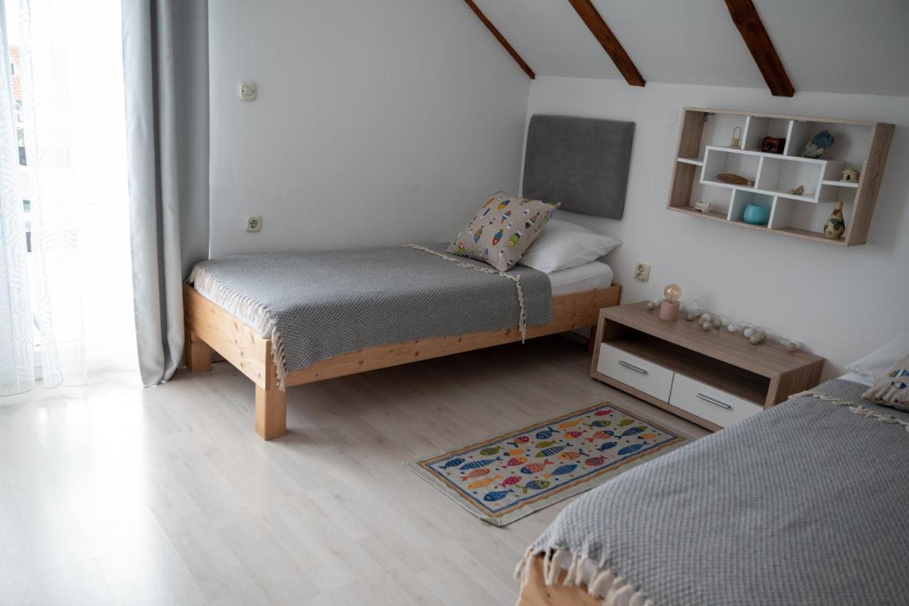 Apartman Milutin Vrsi Kültér fotó