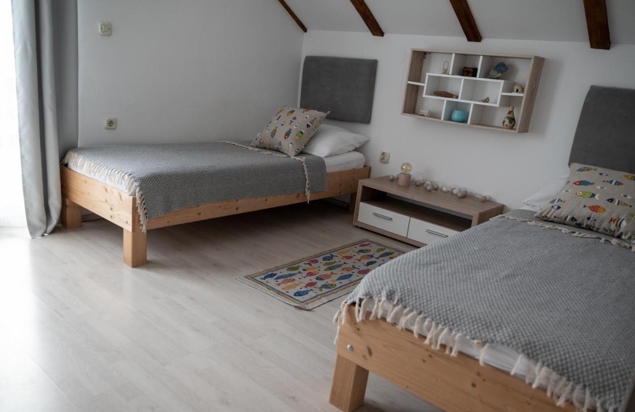 Apartman Milutin Vrsi Kültér fotó