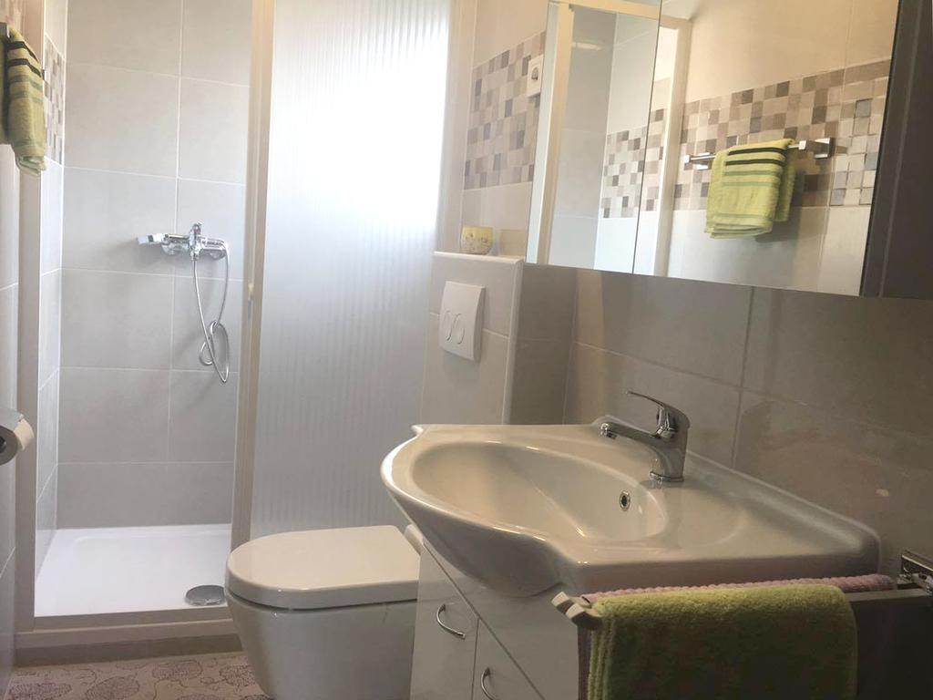 Apartman Milutin Vrsi Kültér fotó