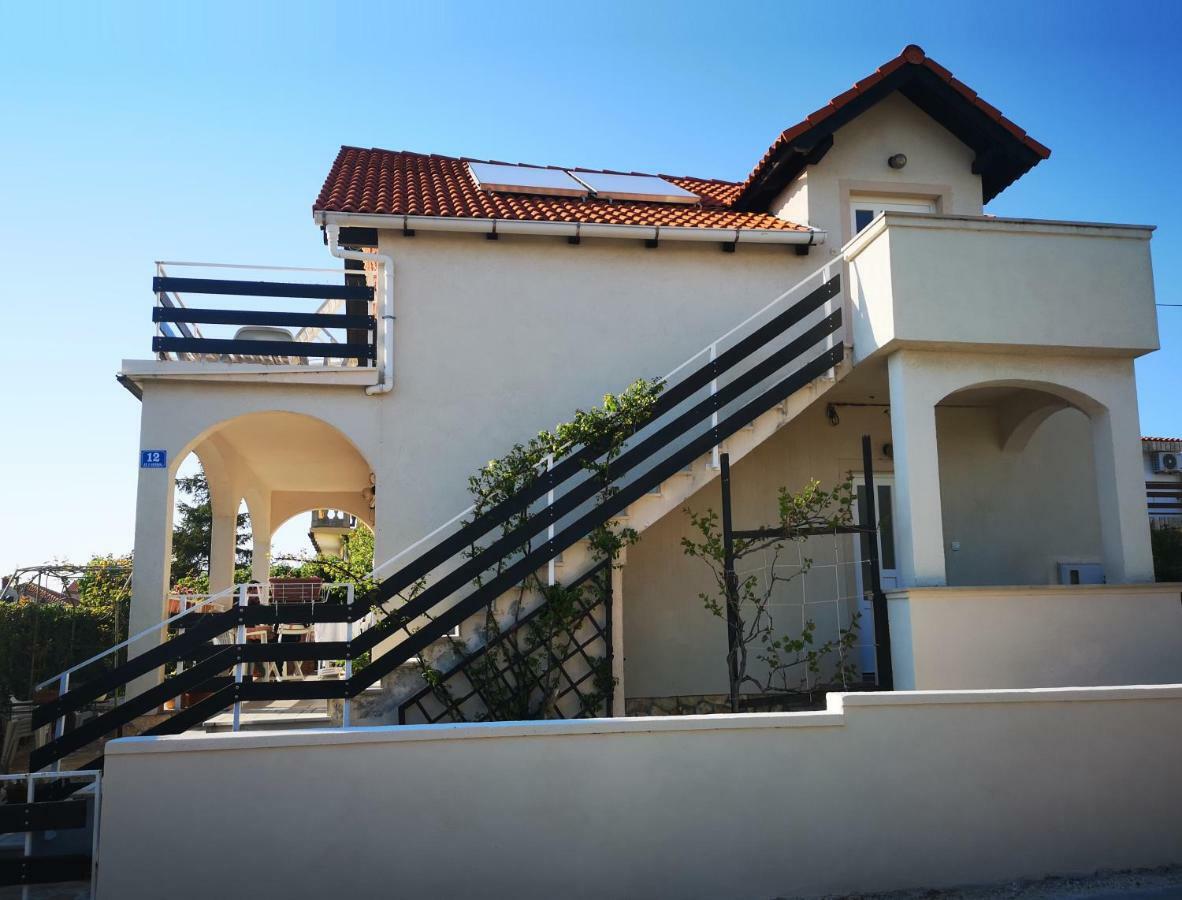 Apartman Milutin Vrsi Kültér fotó